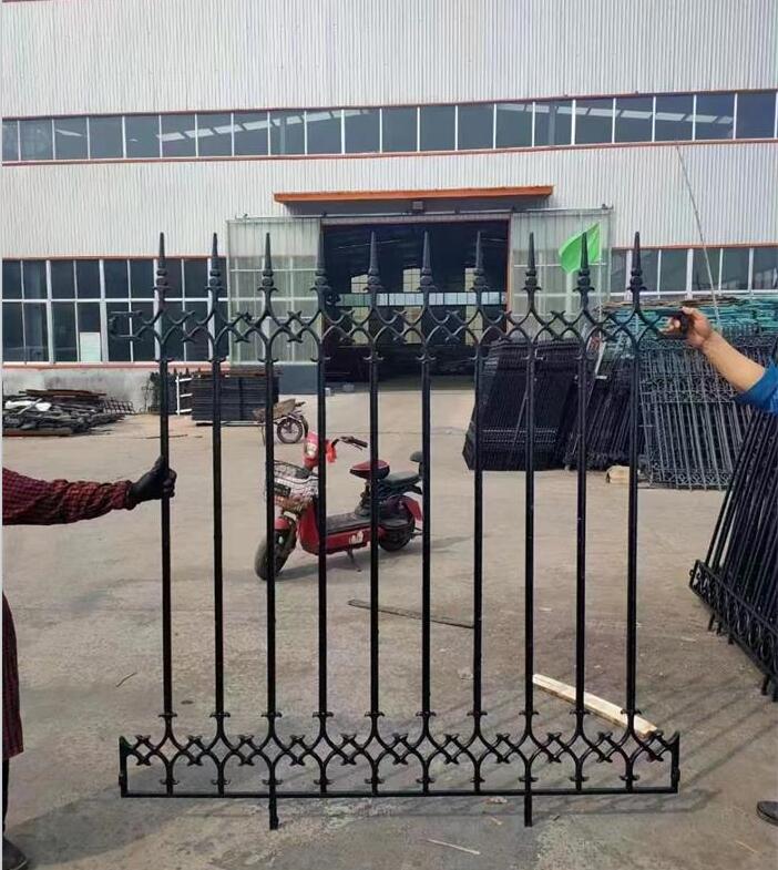  鑄鐵護(hù)欄廠家